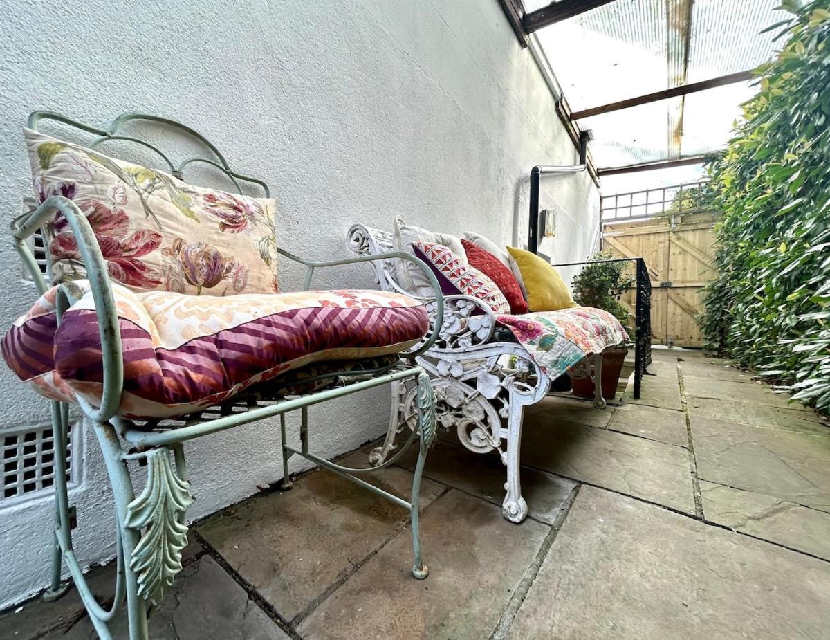 Spacious Comfortable Flat With Free Parking In East Finchley, Muswell Hill & Close To Alexandra Palace London Exterior photo
