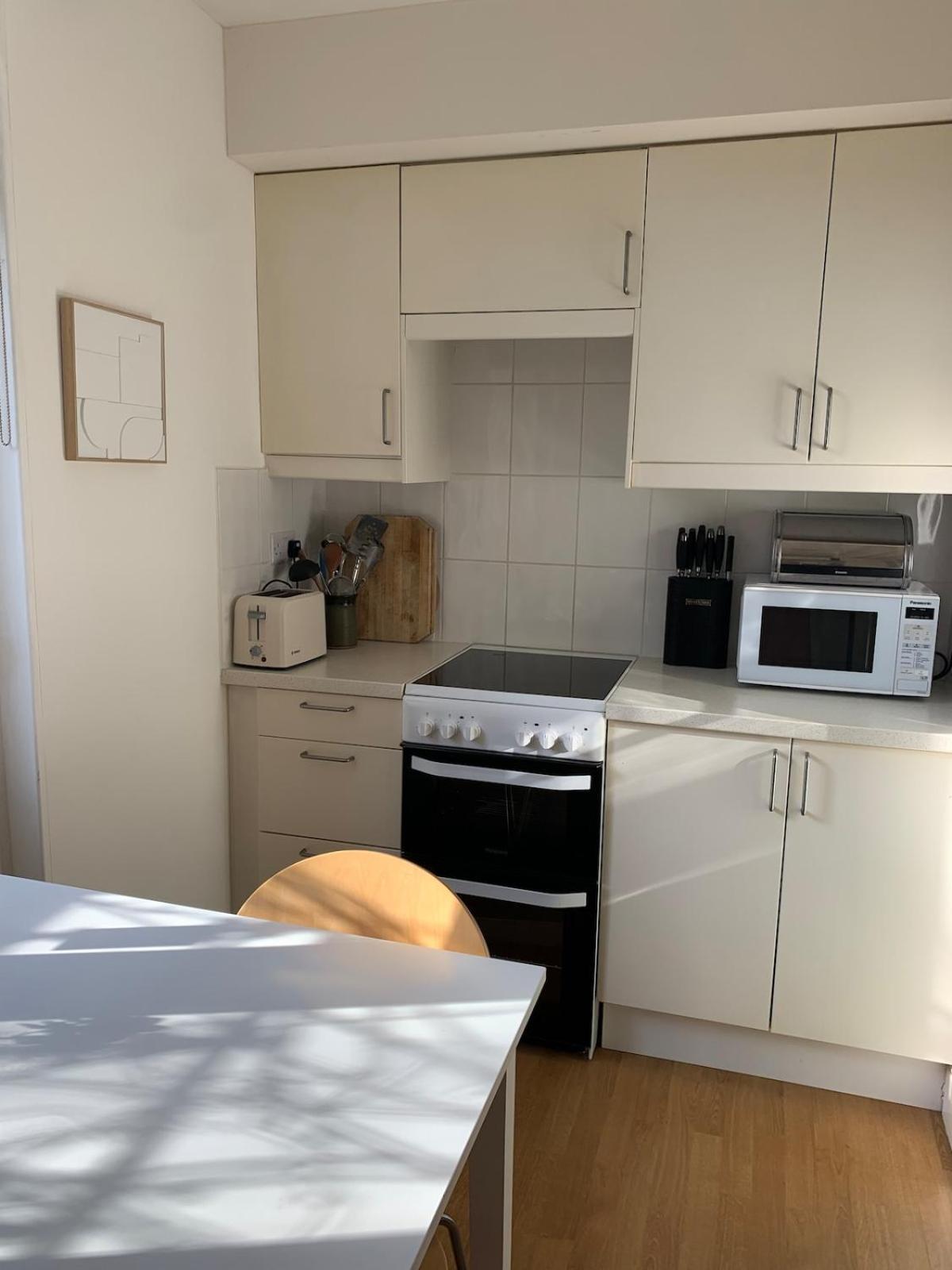 Spacious Comfortable Flat With Free Parking In East Finchley, Muswell Hill & Close To Alexandra Palace London Exterior photo